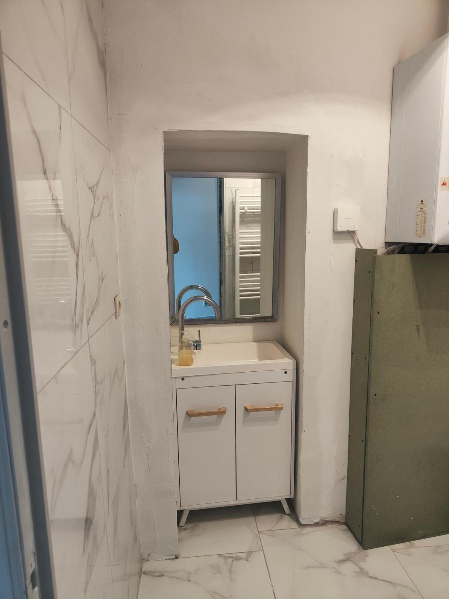Bel Appartement Confortable Монс Екстериор снимка